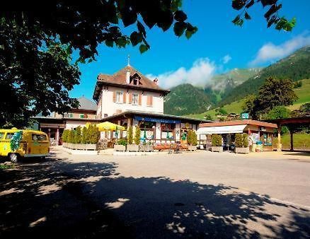 Hotel-Buffet De La Gare Chateau-d'Oex Dış mekan fotoğraf