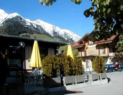 Hotel-Buffet De La Gare Chateau-d'Oex Dış mekan fotoğraf